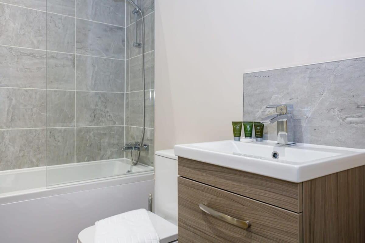 Modern And Stylish 1 Bed Apartment Manchester Esterno foto