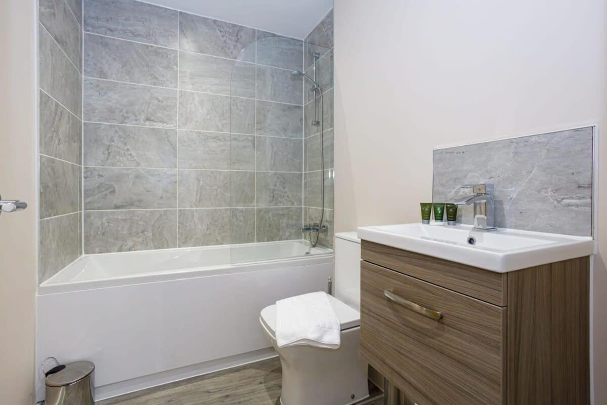 Modern And Stylish 1 Bed Apartment Manchester Esterno foto